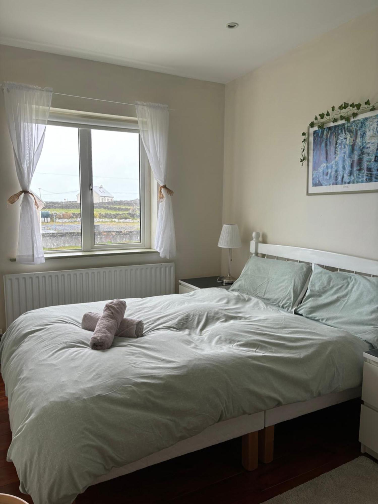 Aran Walkers Lodge Inis Mor Exterior photo